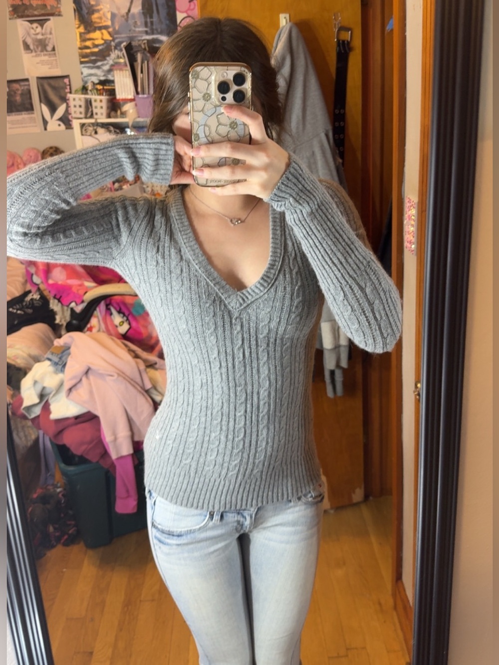 VINTAGE american eagle outfitters grey v-neck sweater